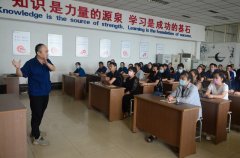 各车间开展精益生产月度总结 炎炎盛夏再续热情